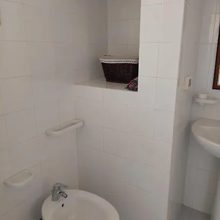 Nel Salento - Ampie E Giardino, Fino A 9 Persone Villa