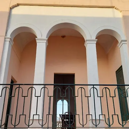 Nel Salento - Ampie E Giardino, Fino A 9 Persone Villa